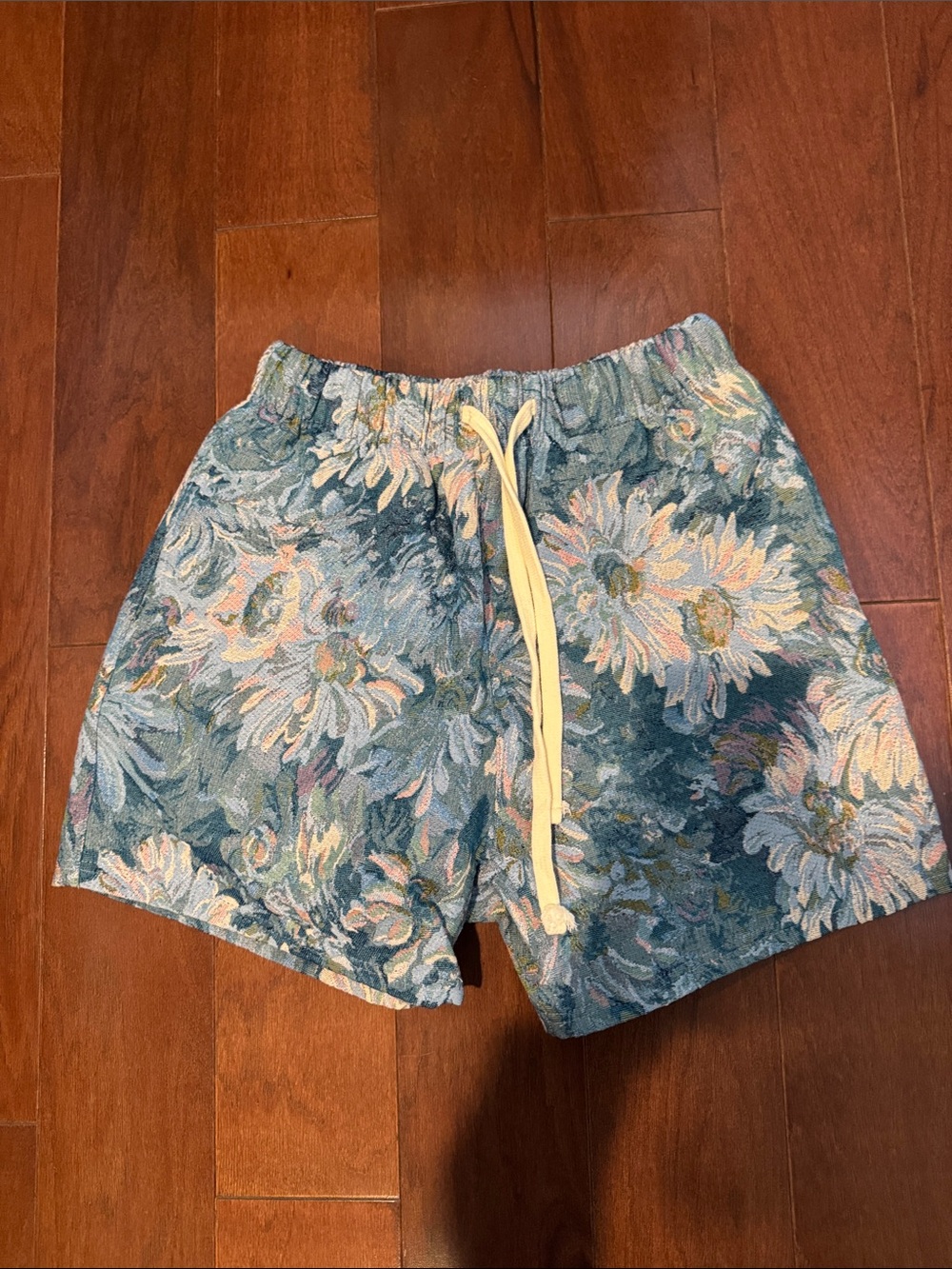 PacSun Blue-Green Floral Drawstring Men's Shorts medium curtain pattern